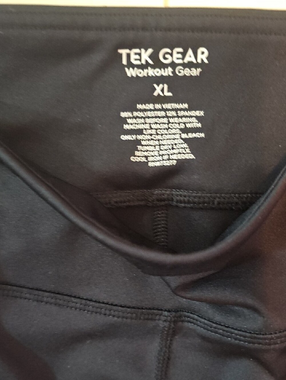 Tek Gear Athletic Black High-Rise Bike Shorts with Dual Side Pockets, Like New - Picture 2 of 5